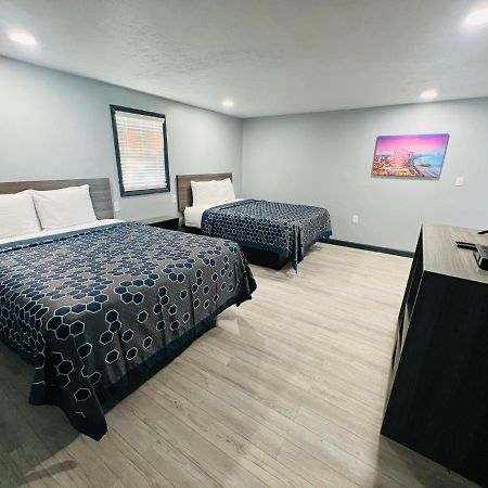 Hillsboro Inn & Suites Bagian luar foto