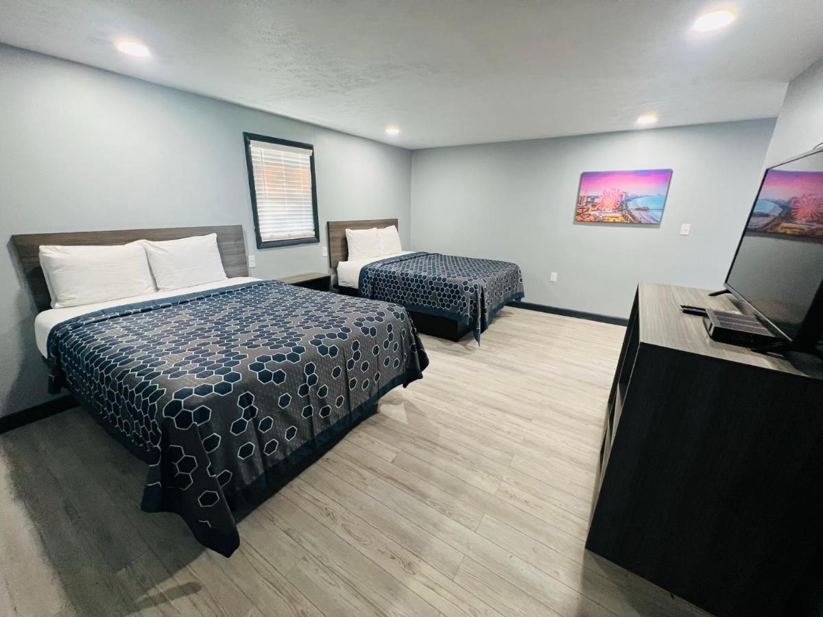 Hillsboro Inn & Suites Bagian luar foto